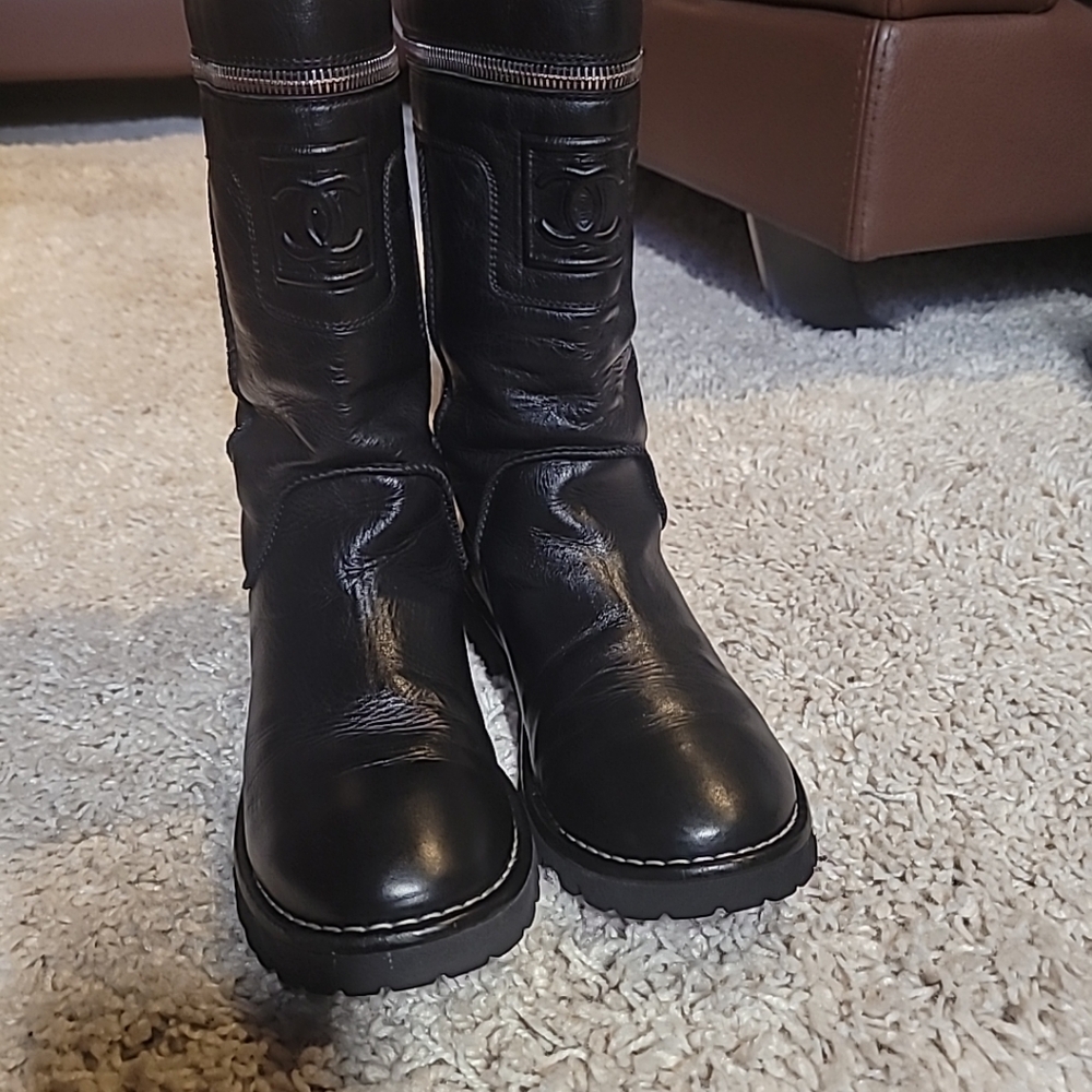 Amazing Chanel Black Lambskin Leather Size 8.5 Riding 👢 Boots - Picture 4 of 16
